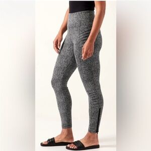 Athleta Women's Delancey‎ Textured Moto Tight